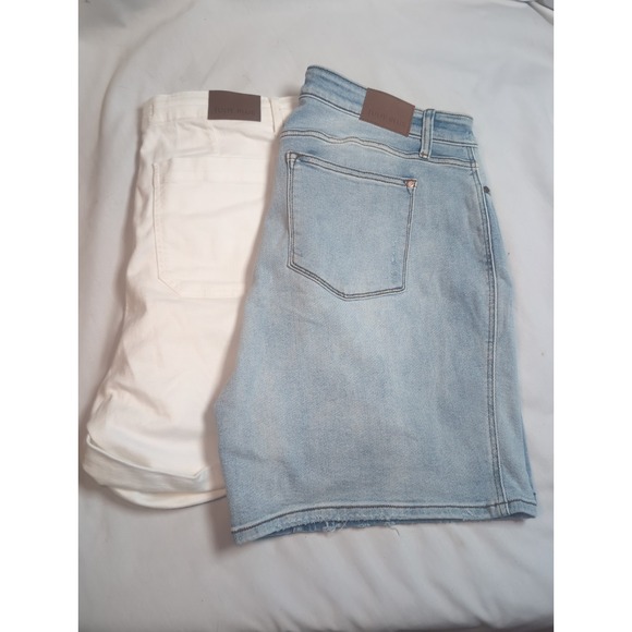 Judy Blue Pants - 2x Judy Blue Shorts Womens 3XL Mom Denim Elastic Waist Distressed Denim